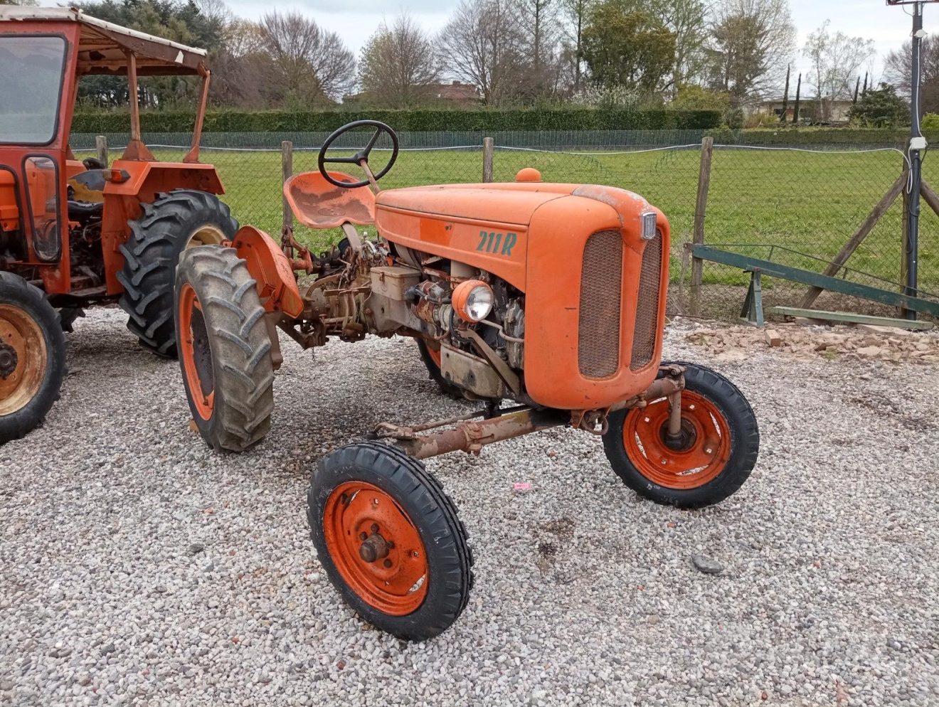 Fiat 211 R Trattore FIAT 211 R - Trattori Pellegrini
