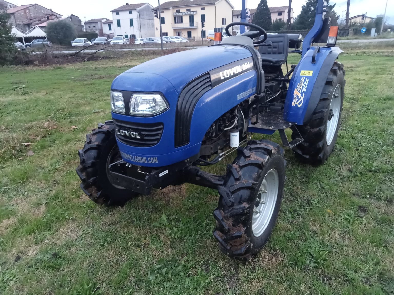 Trattore LOVOL 354 DT - Trattori Pellegrini