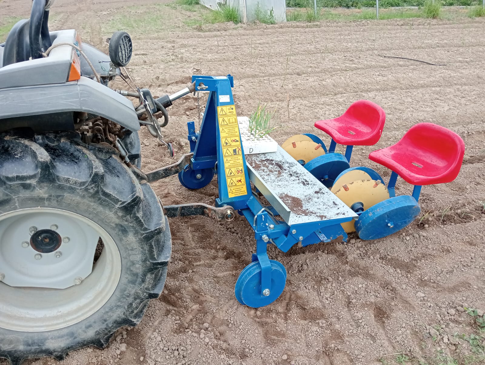 Piantatrice Manuale Catral Per Ortaggi – Punta Rinforzata, Doppio Manico, In Alluminio Antiruggine, Diametro 8 Cm, Per Trapianti In Piedi