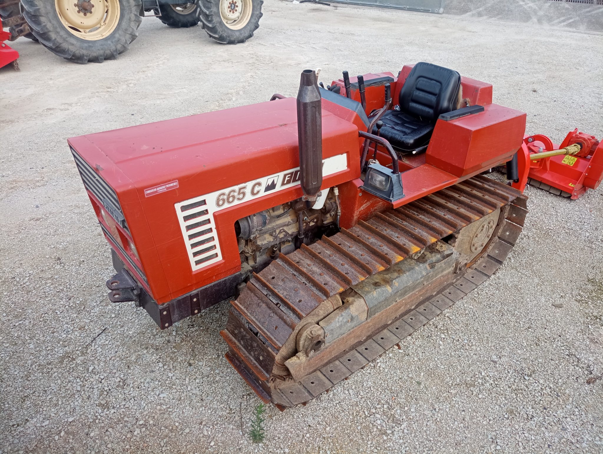 trattori a cingoli usati fiat